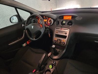 Gebraucht Peugeot 308 SW 112 PS (82 kW) 2010 Kombi