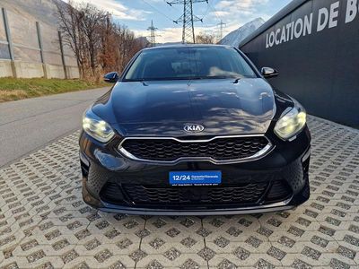 Gebraucht Kia Ceed Style 140 PS (102 kW) 2019 Kleinwagen