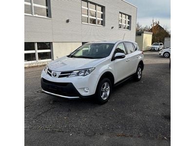 Gebraucht 2014 Toyota RAV4 Style SUV | CHF 16’800 (Etwas zu teuer)