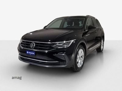 Gebraucht VW Tiguan Life 190 PS (139 kW) 2021 Deepblack perleffekt SUV