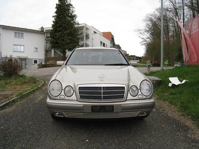 Gebraucht 1997 Mercedes E320 Avantgarde | CHF 2’000
