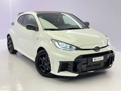 Weiss Gebraucht 2024 Toyota Yaris Sport Limousine | CHF 51’500