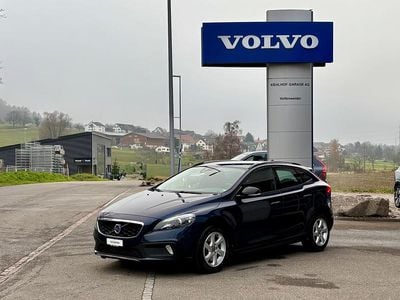 Gebraucht 2015 Volvo V40 CC Momentum Kombi | CHF 14’900 (Etwas zu teuer)