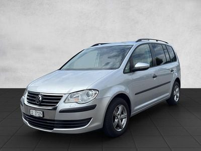 Gebraucht 2010 VW Touran Conceptline Van / Kleinbus | CHF 6’890 (Etwas zu teuer)