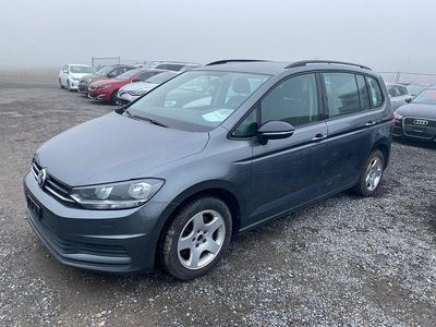 Gebraucht 2017 VW Touran Comfortline Van / Kleinbus | CHF 5’900