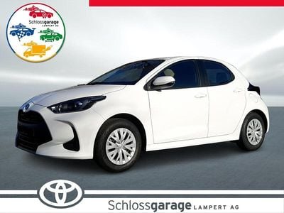 Weiss Neu 2026 Toyota Yaris Hybrid Comfort Limousine | CHF 24’390 (Superpreis)