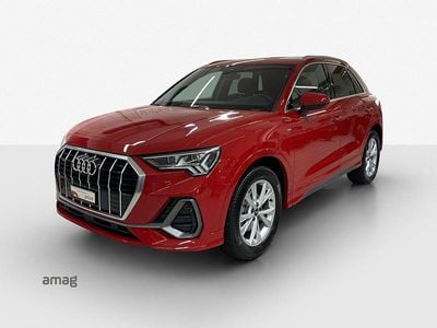 Rouge tango métallisé Gebraucht 2021 Audi Q3 Ambiente SUV | CHF 38’990 (Etwas zu teuer)