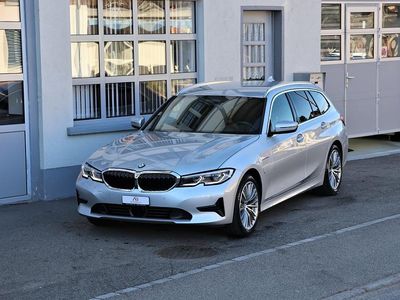 Gebraucht 2021 BMW 320e Luxury Line Kombi | CHF 31’900