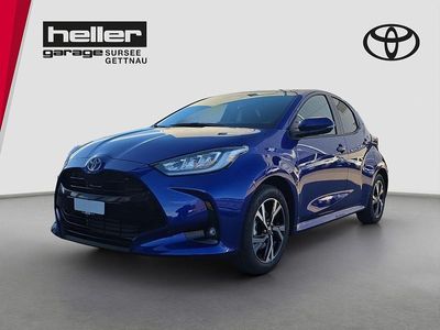 Blau Neu 2025 Toyota Yaris Hybrid Trend Limousine | CHF 28’340 (Etwas zu teuer)