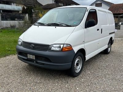 gebraucht Toyota HiAce Kombi 2.5 D-4D 3 P.