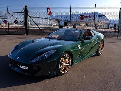 Gebraucht Ferrari 812 796 PS (585 kW) 2023 Cabrio