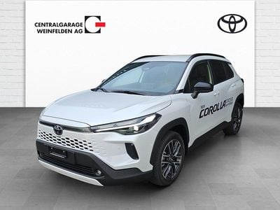 Weiss Neu 2025 Toyota Corolla Cross Premium SUV | CHF 47’700 (Etwas zu teuer)