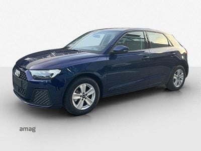 Neu Audi A1 Sportback Attraction 115 PS (84 kW) 2025 Navarrablau  navarrablau Kleinwagen