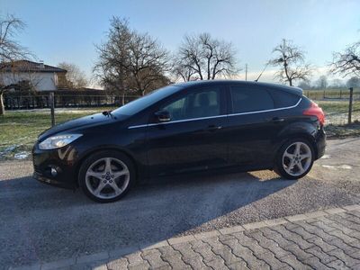 gebraucht Ford Focus 1.6i EcoB SCTi 182 Titanium