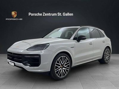 Grau Gebraucht 2024 Porsche Cayenne Turbo E-Hybrid SUV | CHF 175’900 (Guter Preis)