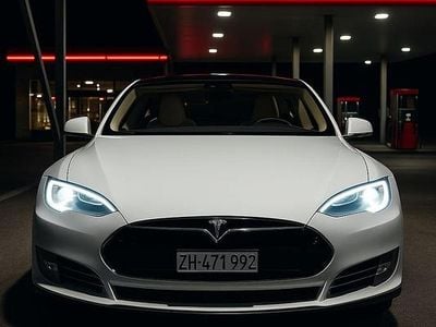 Gebraucht 2015 Tesla Model S Kleinwagen | CHF 18’800 (Etwas zu teuer)