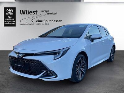 Weiss Gebraucht 2024 Toyota Corolla Trend Limousine | CHF 36’850 (Fairer Preis)