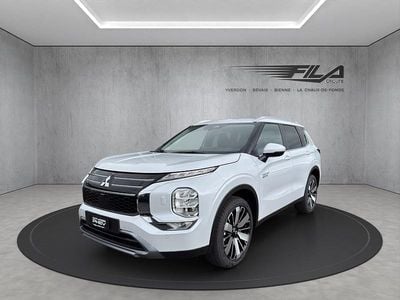 Neu Mitsubishi Outlander P-HEV Intense 306 PS (225 kW) 2025 SUV