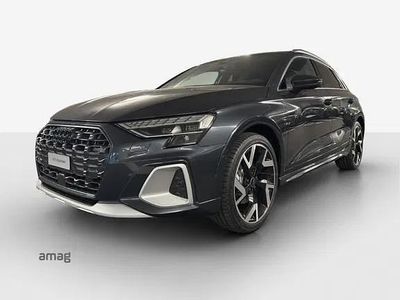 Manhattangrau metallic Neu 2025 Audi A3 Attraction Limousine | CHF 41’800 (Etwas zu teuer)