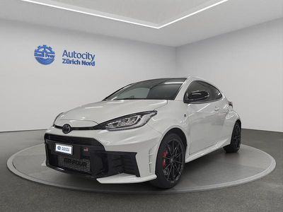 Weiss Gebraucht 2024 Toyota Yaris Sport Limousine | CHF 49’990