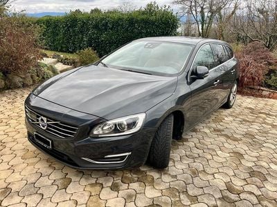 Gebraucht 2017 Volvo V60 Summum Kombi | CHF 12’000 (Teuer)
