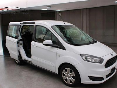 Gebraucht 2017 Ford Tourneo Courier Trend Van / Kleinbus | CHF 8’700