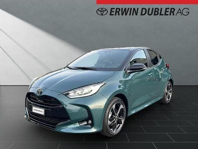 Grün Neu 2025 Toyota Yaris Hybrid Premium Limousine | CHF 30’990 (Fairer Preis)