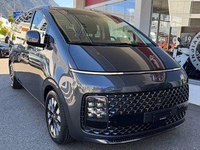 Gebraucht Hyundai Staria Premium 177 PS (130 kW) 2022 Grau Van / Kleinbus