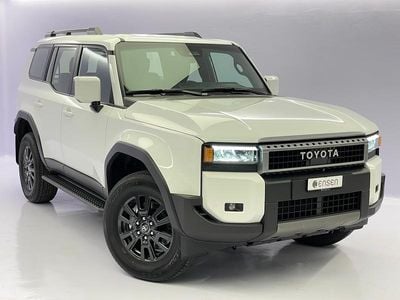 Weiss Gebraucht 2024 Toyota Land Cruiser Comfort SUV | CHF 79’800 (Etwas zu teuer)