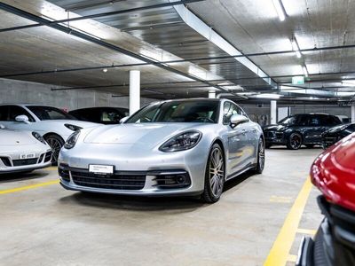 Porsche Panamera 4