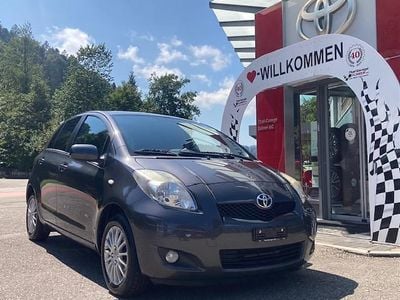 Grau Gebraucht 2009 Toyota Yaris Limousine | CHF 5’200 (Etwas zu teuer)
