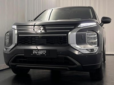 Grau Neu 2025 Mitsubishi Outlander P-HEV Invite SUV | CHF 56’670 (Etwas zu teuer)
