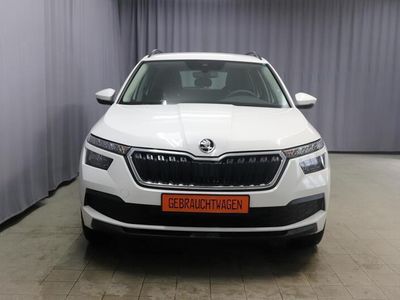 gebraucht Skoda Kamiq Active 1.0 TSi 70kW, Klimaanlage, Heckscheibenheizung, 6,5" Touchscreen, Radio DAB, Freisprecheinrichtung, Speedlimiter, Lichtsensor, Dachreling, LED-Tagfahrlicht, Reserverad, 16" Stahlfelgen, uvm.