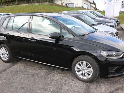 Schwarz, met. Gebraucht 2017 VW Golf Sportsvan Trendline Van / Kleinbus | CHF 18’900