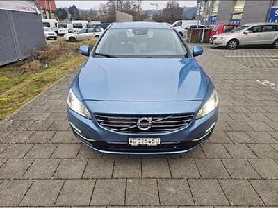 Gebraucht 2014 Volvo V60 Summum Kombi | CHF 7’900 (Guter Preis)