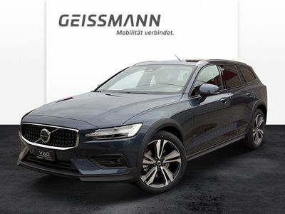 gebraucht Volvo V60 CC 2.0 B4 Plus AWD