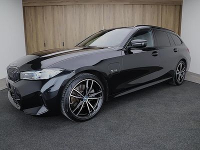 Gebraucht BMW 330e M Sport 292 PS (214 kW) 2022 Kombi