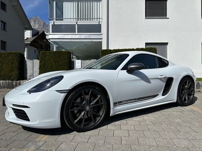 Porsche 718 Cayman