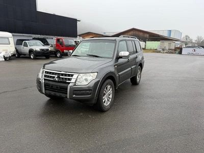 Gebraucht Mitsubishi Pajero Intense 200 PS (147 kW) 2016 SUV