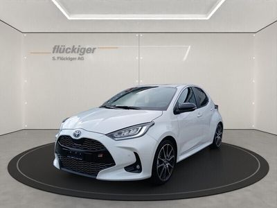 Weiss Gebraucht 2022 Toyota Yaris Hybrid Sport Limousine | CHF 27’800 (Teuer)