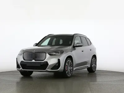 Neu (2026) BMW iX1 Sport Line 313 PS | Etwas zu teuer