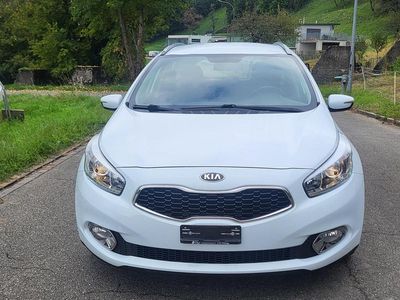 Gebraucht 2013 Kia Ceed Sportswagon Style Kombi | CHF 7’800 (Fairer Preis)