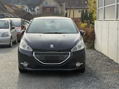 Gebraucht 2012 Peugeot 208 Allure Kleinwagen | CHF 2’500 (Guter Preis)