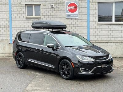 Schwarz Gebraucht 2018 Chrysler Pacifica Limited Van / Kleinbus | CHF 32’950