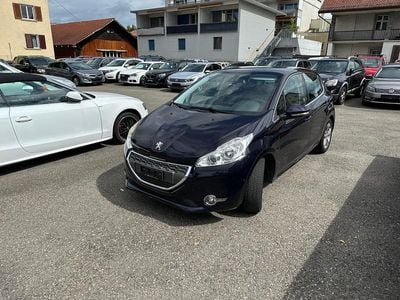 Gebraucht 2015 Peugeot 208 Allure Kleinwagen | CHF 2’990
