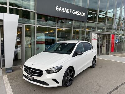 Gebraucht Mercedes B200 Night 163 PS (119 kW) 2022 Van / Kleinbus