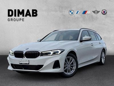 Weiss Gebraucht 2023 BMW 320e Comfort Edition Kombi | CHF 33’900 (Guter Preis)