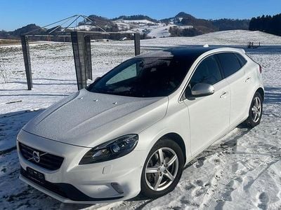 Gebraucht 2015 Volvo V40 R-Design Momentum | CHF 9’500