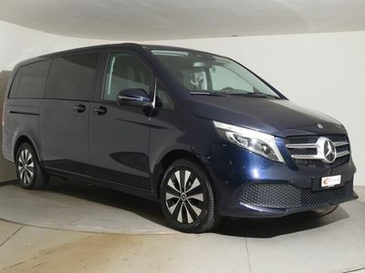 Mercedes V220