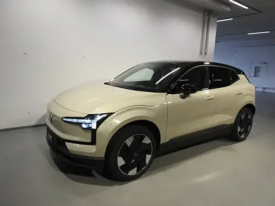 Neu (2026) Volvo EX30 Plus 272 PS | Teuer